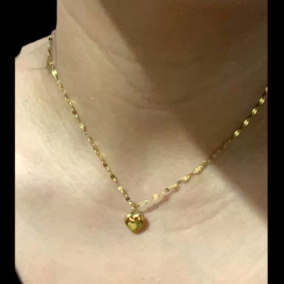 🧡 Delicate Gold Dainty Heart Necklace🧡 - Picture 10 of 16